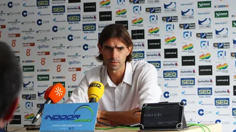 Dani Pend&iacute;n en rueda de prensa previa al partido frente al San Bernardo.