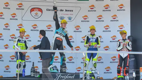 El gaditano Marcos Ram&iacute;rez en el podium