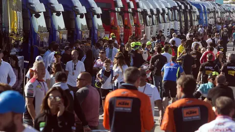 Ambiente del paddock del Gran Premio de Espa&ntilde;a | Juan Carlos Corchado para MIRA Jerez