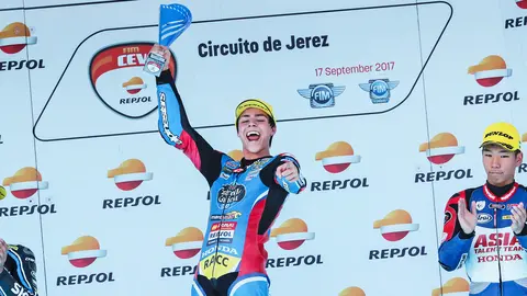 Podium 1&ordf; carrera Moto3 con Alonso L&oacute;pez como ganador