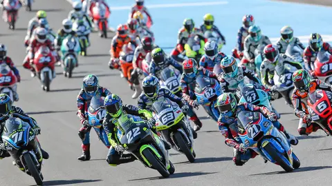 Salida carrera Moto3