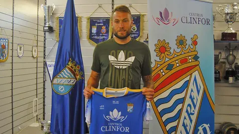 Presentaci&oacute;n de Jairo Ruiz con el Xerez CD | Foto de Manuel Jes&uacute;s Ruiz