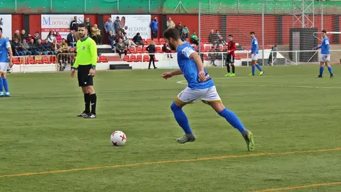 &Aacute;ngel durante el partido disputado entre CD Gerena y Xerez CD