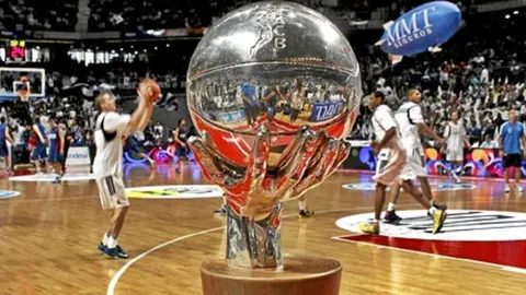 PRIMER PARTIDO PLAYOFF FINAL LIGA ENDESA REAL MADRID-BARCELONA TROFEO COPA