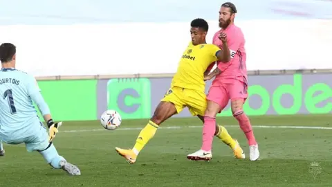El Choco Lozano anot&oacute; un gol inolvidable en la victoria del C&aacute;diz CF ante el Real Madrid