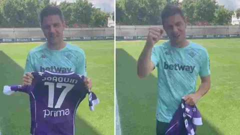 Joaqu&iacute;n, capit&aacute;n del Real Betis, con la camiseta de la Fiorentina