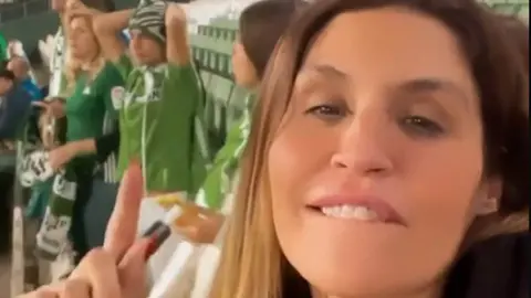 Susana Saborido celebra el triunfo del Betis en la final de la Copa del Rey 2022.