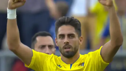 As&iacute; gan&oacute; el C&aacute;diz CF al Atl&eacute;tico de Madrid con el gol de Rub&eacute;n Sobrino en el &uacute;ltimo segundo