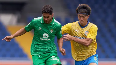 Ayoze en el Eintracht Braunschweig - Real Betis | Foto: RBB