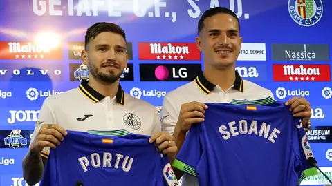 Jaime Seoane fue presentado junto a Portu como nuevos jugadores del Getafe CF