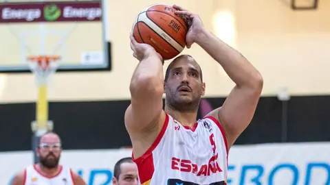 Alejandro Zarzuela, jugador de la Seleccion Espa&ntilde;ola masculina en silla de ruedas