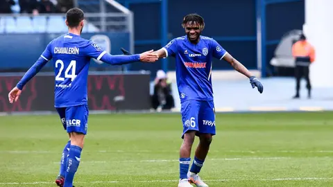 Rominigue Kouam&eacute; llegar&aacute; al C&aacute;diz CF por 2'6 millones de euros m&aacute;s bonus