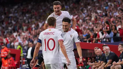 Gol de Ocampos en el Sevilla FC - Lens | Salvador L&oacute;pez Medina para El MIRA