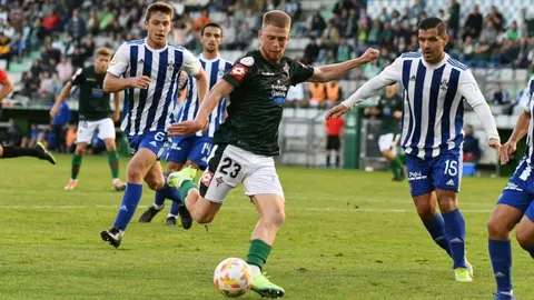 Carlos Vicente, jugador del Racing de Ferrol al que siguen C&aacute;diz CF y Sevilla FC, entre otros