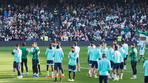 Entrenamiento del Real Betis a puerta abierta en el Benito Villamar&iacute;n | Salvador L&oacute;pez Medina para El MIRA