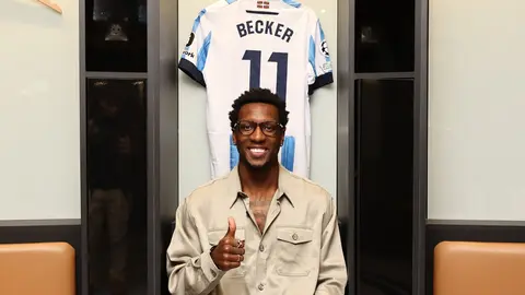 Sheraldo Becker, nuevo jugador de la Real Sociedad | Real Sociedad