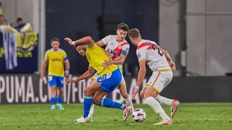 Chris Ramos en el C&aacute;diz CF - Rayo Vallecano | Salvador L&oacute;pez Medina para El MIRA