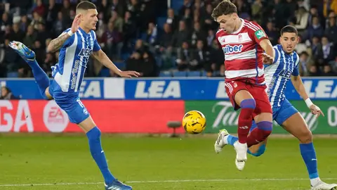 Lucas Boy&eacute; en el partido de la primera vuelta entre el Granada CF y el Deportivo Alav&eacute;s