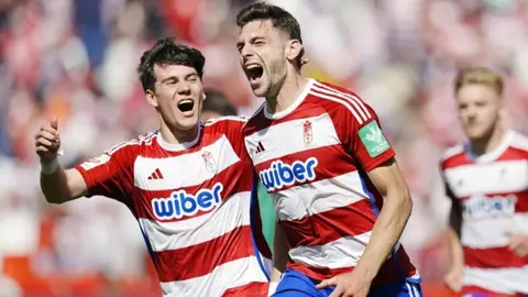 Lucas Boy&eacute; celebra su gol en el Granada CF - Deportivo Alav&eacute;s
