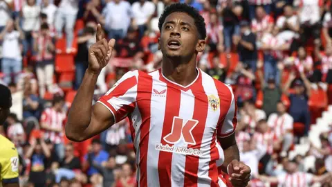 El Choco Lozano celebra un gol con la UD Almer&iacute;a