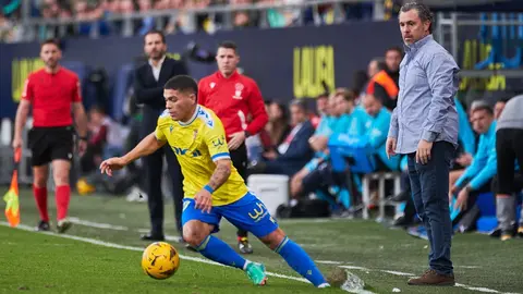 Sergio Gonz&aacute;lez y Brian Ocampo en el C&aacute;diz CF - Valencia CF | Salvador L&oacute;pez Medina para El MIRA