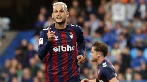 Stoichkov, estrella de la SD Eibar que podr&iacute;a fichar por la UD Almer&iacute;a