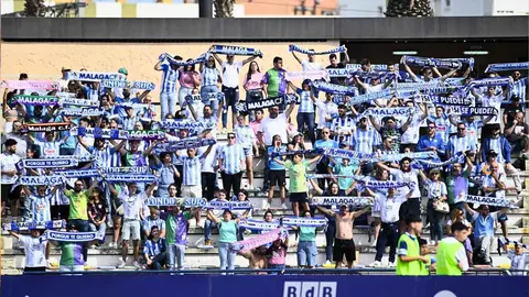 Aficionados malaguistas durante el San Fernando CD 1-1 M&aacute;laga CF