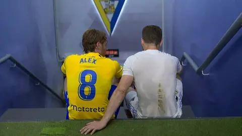 &Aacute;lex Fern&aacute;ndez y Nacho Fern&aacute;ndez tras un partido entre el C&aacute;diz CF y el Real Madrid