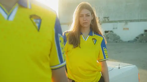 La nueva camiseta del C&aacute;diz CF para la temporada 24/25 en Segunda Divisi&oacute;n