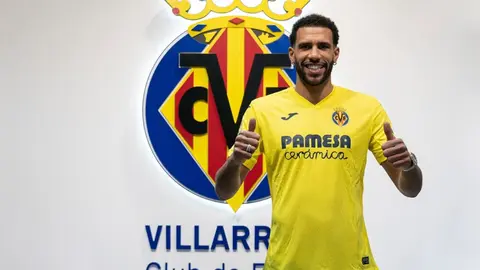 &Eacute;tienne Capoue, jugador del Villarreal CF que podr&iacute;a fichar por Sevilla FC o Real Betis