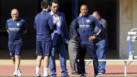 Al Thani en un entrenamiento del M&aacute;laga CF