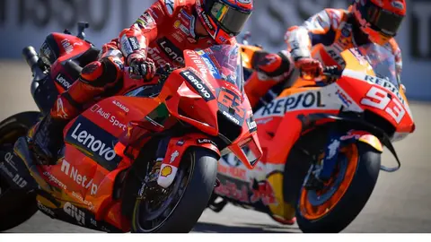 Motogp.com | Pecco Bagnaia y Marc M&aacute;rquez
