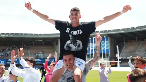 Xerez CD | Charaf en la celebraci&oacute;n del ascenso del Xerez CD a Segunda RFEF luciendo una camiseta de "El Torta"