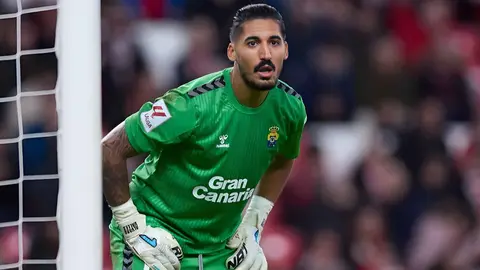&Aacute;lvaro Valles, guardameta de la UD Las Palmas y objetivo del Real Betis