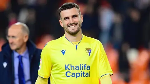 Ra&uacute;l Parra, ex lateral derecho del C&aacute;diz CF que se encuentra en la agenda del C&oacute;rdoba CF