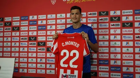 C&eacute;sar Montes en su presentaci&oacute;n con la UD Almer&iacute;a