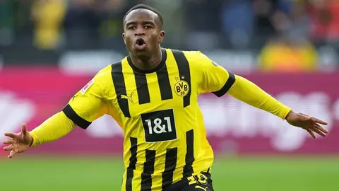 Youssoufa Moukoko, delantero del Borussia Dortmund que podr&iacute;a fichar por el Real Betis