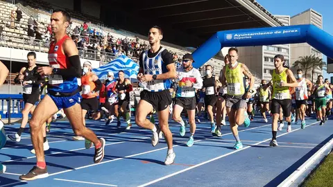Salida de la Media Marat&oacute;n de Jerez