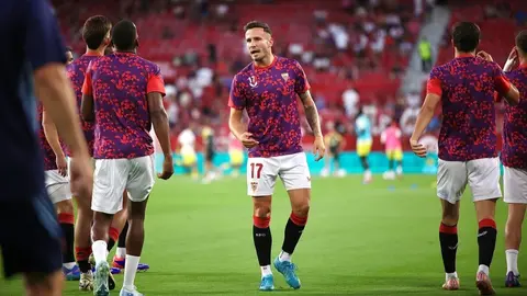 Sa&uacute;l en el calentamiento del Sevilla FC - Villarreal | Samuel L&oacute;pez para El MIRA