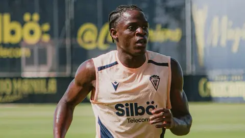 Etta Eyong, delantero camerun&eacute;s del C&aacute;diz CF | CCF