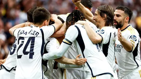 Los jugadores del Real Madrid celebran un gol