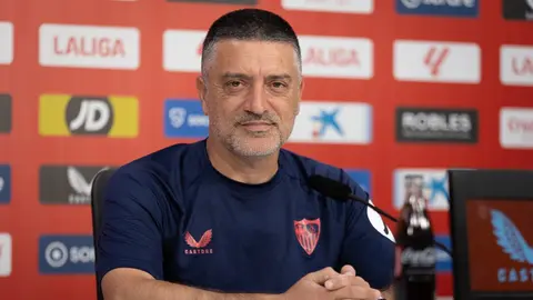 Garc&iacute;a Pimienta en la rueda de prensa previa al Sevilla FC - Getafe CF | Rafael Rom&aacute;n para El MIRA