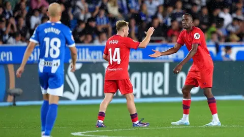 Peque Fern&aacute;ndez y Dodi Luk&eacute;bakio en el Deportivo Alav&eacute;s - Sevilla FC