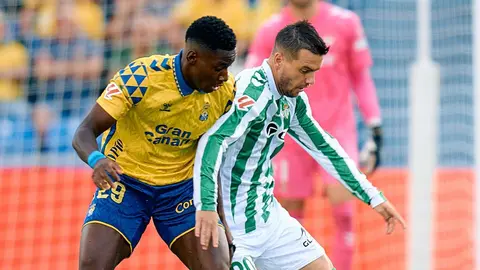 Gio Lo Celso y Essugo en Las Palmas - Real Betis | Foto: @RealBetis