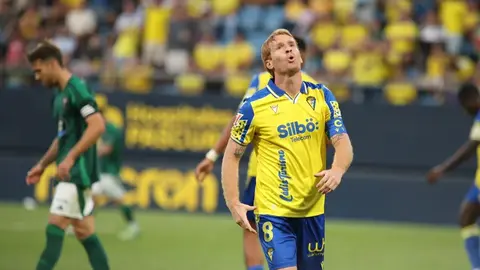 &Aacute;lex Fern&aacute;ndez en el C&aacute;diz CF - Racing de Ferrol