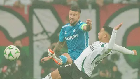 Aitor Ruibal en el Legia de Varsovia - Real Betis | Foto: @RealBetis