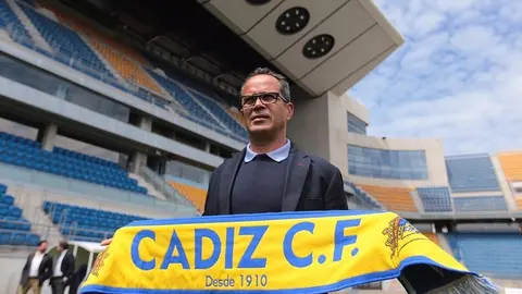 &Aacute;lvaro Cervera en su presentaci&oacute;n como entrenador del C&aacute;diz CF
