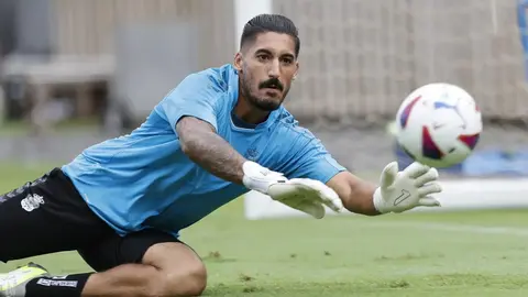 &Aacute;lvaro Valles, cancerbero de la UD Las Palmas que podr&iacute;a fichar por el Real Betis | UDLP