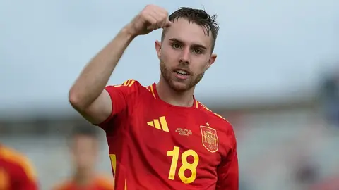 Peque Fern&aacute;ndez celebra su gol anotado con Espa&ntilde;a sub-21 ante Malta sub-21 | SEF