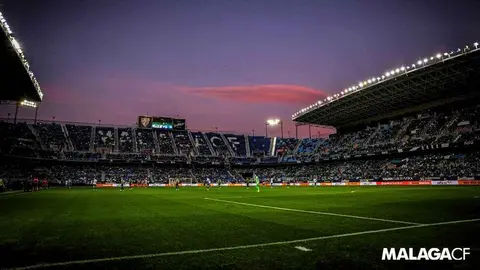 Una noche en La Rosaleda: el M&aacute;laga CF ofrece a dos aficionados esta experiencia &uacute;nica